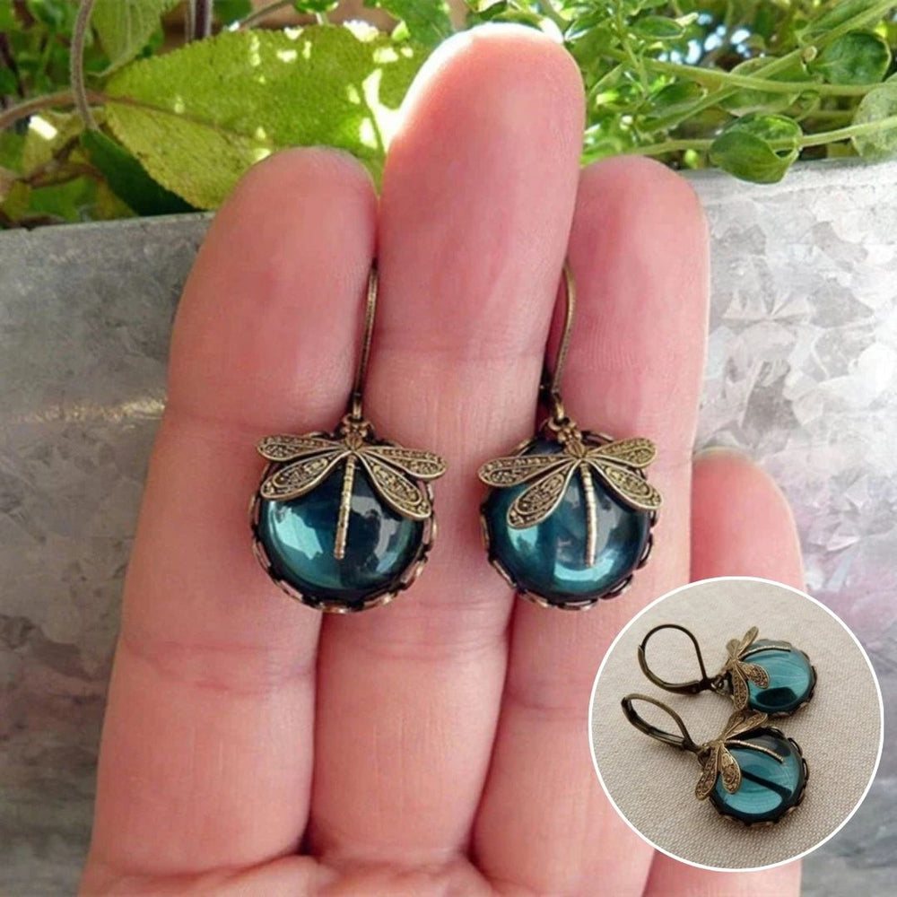 Beautiful Vintage Dragonfly Necklace with Bonus Earrings