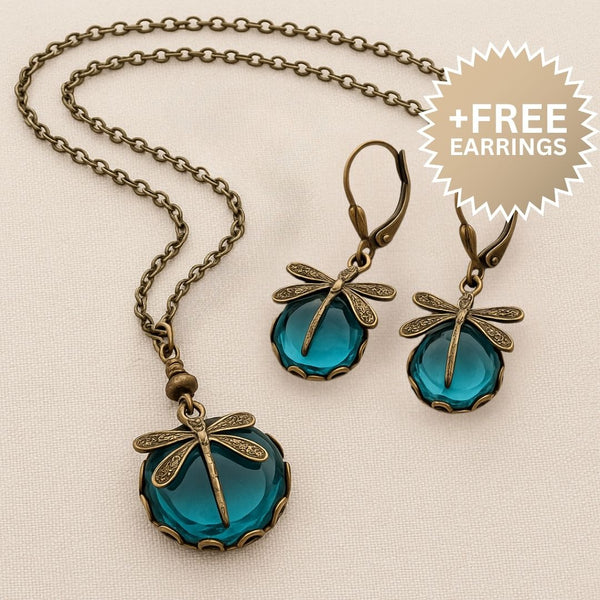 Beautiful Vintage Dragonfly Necklace with Bonus Earrings