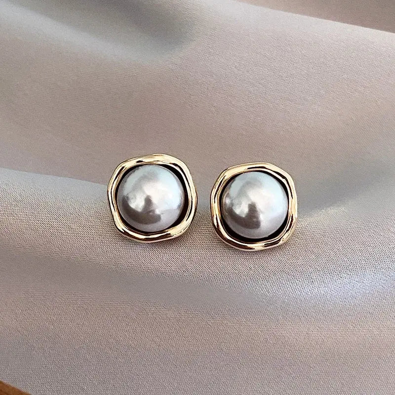 Black Pearl Stud Earrings