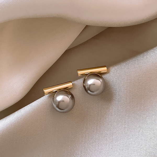 Dark Pearl Earrings