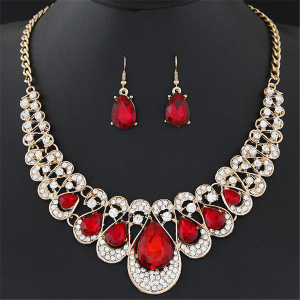 Maevina Crimselle Jewelry Set | Gold