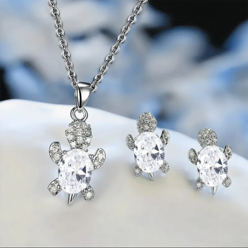 Beautiful Sea Turtle Necklace with Bonus Earrings
